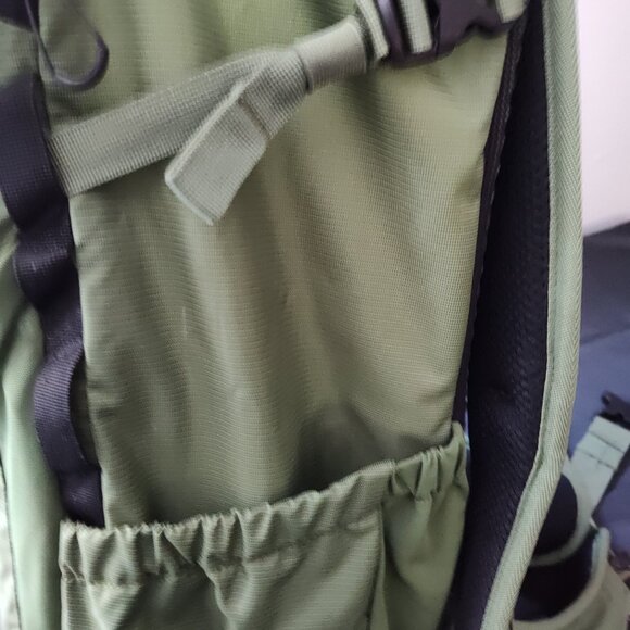 Columbia Unisex Green Triple Canyon 36L Hiking & Trekking Backpack (Medium) - Picture 6 of 7